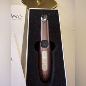 Lumiere Skincare Red Light Therapy